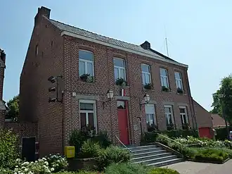 The town hall in La Neuville