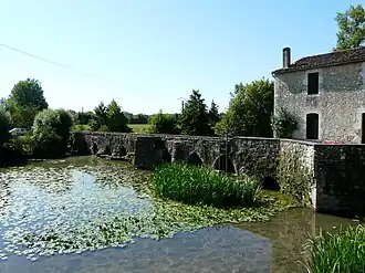 The old bridge in Agnac