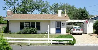 A Leisurama house in Montauk, New York; Leisurama houses could be purchased at Macy's department store.