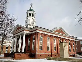 Loudoun County Courthouse and a World War II monument (right) in Leesburg, February 2021