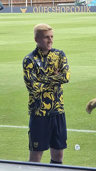 Louie Sibley warming up