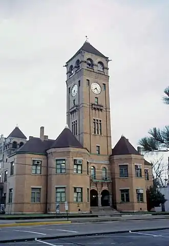 Macon County Courthouse in Tuskegee