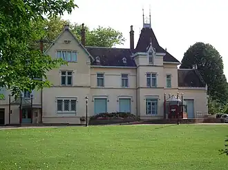 The town hall of Laveyron