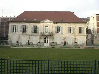 Maison des Gardes, part of the Guise Castle