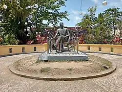 Manuel Quezon statue