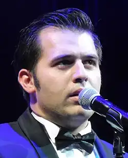 Vincent performing in 2018