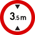 No entry for vehicles having an overall height exceeding 3.5 metres