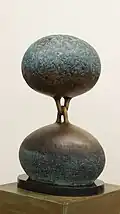 “Gravity”. 2023, h = 55 cm, bronze, granite