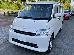 Mazda Bongo Van DX (S403Z)