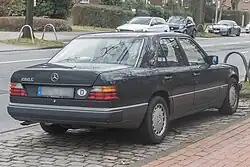 W124 saloon (1989–1993)