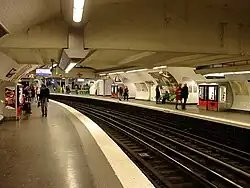 Line 5 platforms at Gare de l'Est