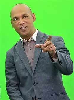 Sarmento and a green screen in 2017