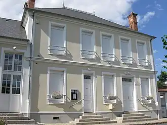 The town hall in Nanteau-sur-Essonne