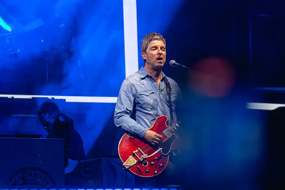 OasisCardiff040725-102 - 54640468059.jpg