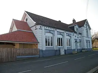 The town hall and school of Parenty