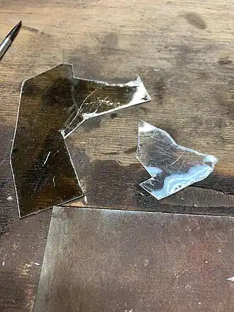 1. Mica is used to stop the enamel powder from flowing out when it is heated up. It can resist high temperature, and enamel won't stick to it.