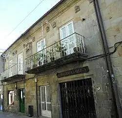 House of the Barbeito and Padrón family with ten busts on the façade, Real Street