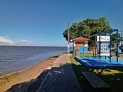 Rua da Piedade at the waterfront