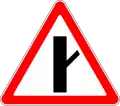 2.3.4 Side road intersection with a minor road