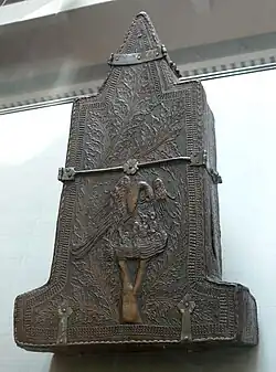 Boiled leather travelling case for the last