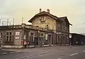 Street front of the station building (1989)