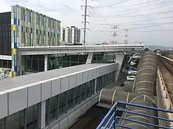 External view of the LRT-MRT linkway entering the MRT station.