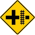 P-8-5 Level crossing with crossroads