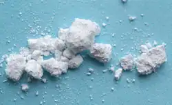 __ Sr2+&nbsp;&nbsp;&nbsp;&nbsp;&nbsp;__ O2−