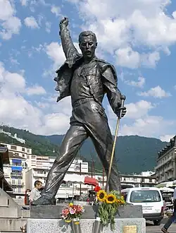 Statue of Freddie Mercury at the Place du Marché