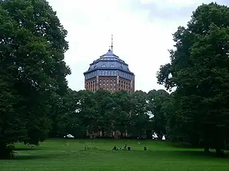 Image 18Sternschanzenpark, with the iconic Schanzenturm (de) (from List of parks and gardens in Hamburg)