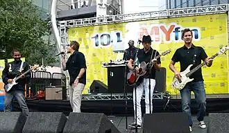 Sugar Ray performing in Los Angeles in June 2009. From left to right: Rodney Sheppard, Mark McGrath, Craig Bullock, Stan Frazier, and Murphy Karges