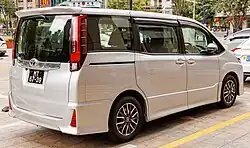 2014–2017 Noah Si (pre-facelift)