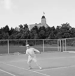 President Kyösti Kallio playing tennis in Kultaranta in 1937