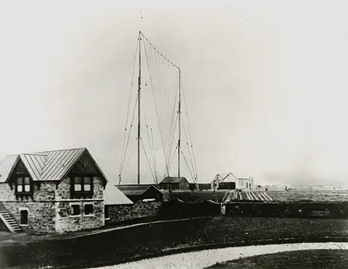 Marconi's transmitting antenna at Poldhu, UK with which he made the first transatlantic radio contact in 1901; a 160 foot fan-shaped 50-wire monopole.