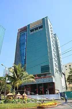 Toa_nha_van_phong-_ben_nghe,_quan_1_tphcmvn_-_panoramio