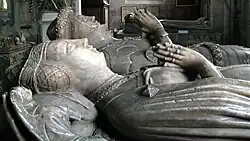 Benedicta de Ludlow (foreground) and Richard Vernon (died 1451). This tomb has the most impressive sculpture at Tong. Richard was the great nephew of Sir Fulke de Pembrugge as his grandmother Julia de Pembruugue was Sir Fulke sister.