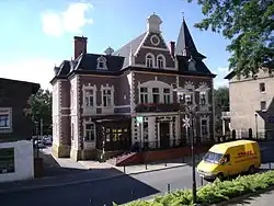 Cooperative bank in the city centre