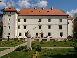 Vay Castle in Vaja