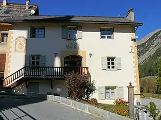 The town hall in the hamlet of Serre, in Val-des-Prés