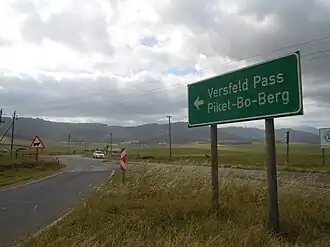 Versveld pass direction sign, 500m before the start of the pass