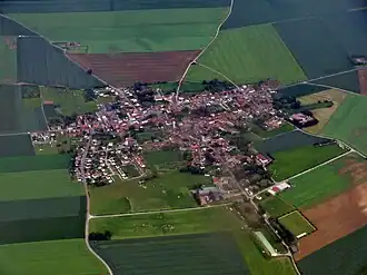 An aerial view of Méry-la-Bataille